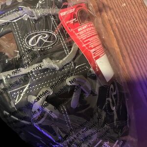 Rawlings Heart of the Hide Glove (Black and Grey)